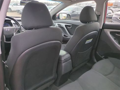 Used 2015 Hyundai Elantra SE w/ Option Group 03 image 10