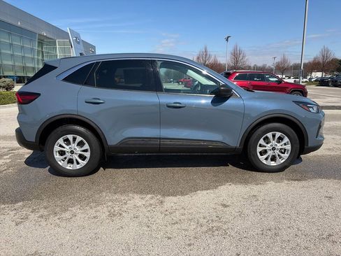 Used 2023 Ford Escape Active w/ Tech Pack #1 AWD/4WD image 8