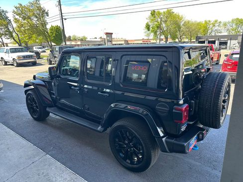 Used 2023 Jeep Wrangler Unlimited Sahara AWD/4WD image 42