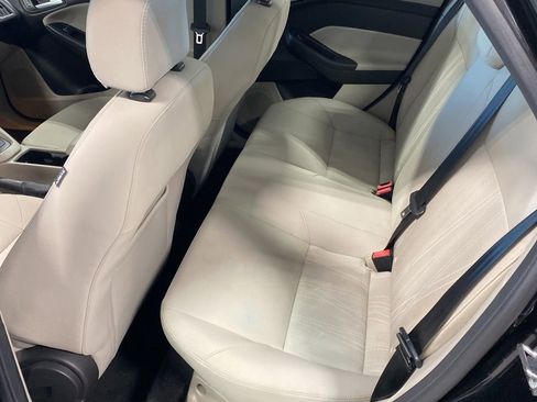Used 2015 Ford Focus SE w/ SE Sport Package FWD image 15
