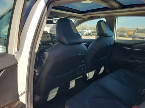 Used 2021 Toyota Camry XSE image 12