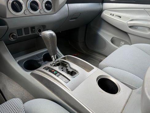 Used 2010 Toyota Tacoma 4x4 Double Cab image 12