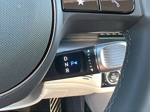 Used 2023 Hyundai Ioniq 6 Limited image 33