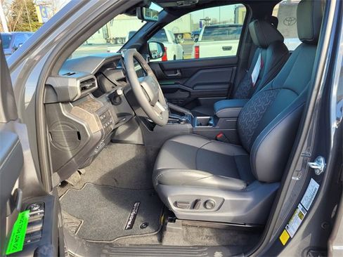 Used 2024 Toyota Tacoma Limited image 17