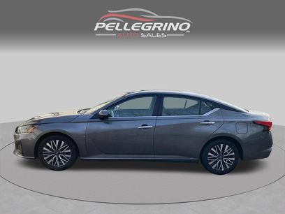 Used 2023 Nissan Altima 2.5 SV