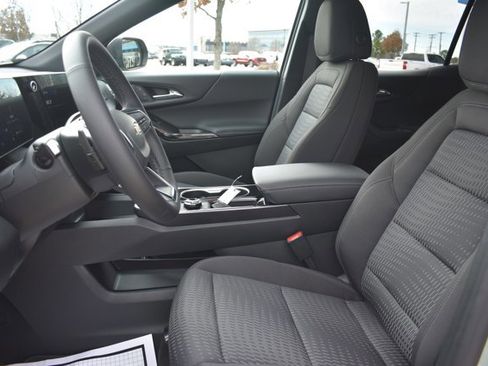 New 2026 Chevrolet Equinox LT image 13