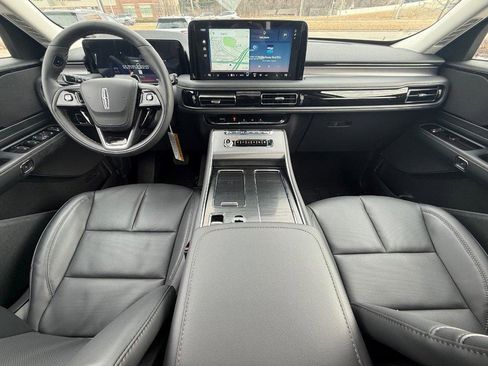 New 2026 Lincoln Aviator AWD image 8