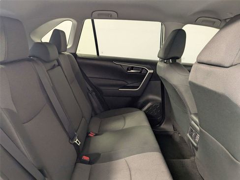Used 2025 Toyota RAV4 XLE FWD image 28