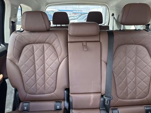 Used 2023 BMW X7 xDrive40i w/ Premium Package AWD/4WD image 10