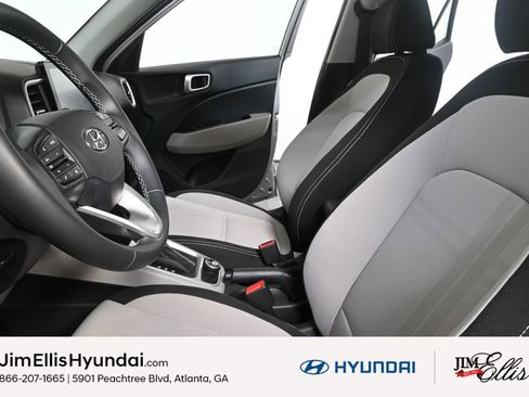 Certified 2023 Hyundai Venue SEL image 6