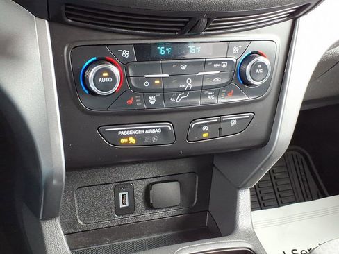 Used 2017 Ford Escape SE w/ SE Cold Weather Package image 20