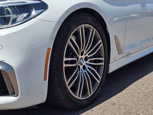 Used 2019 BMW M550i xDrive w/ Premium Package image 21