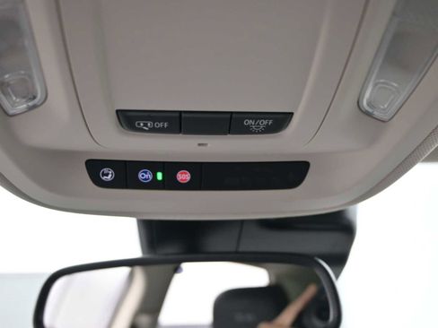 Certified 2022 Buick Envision Preferred AWD/4WD image 20