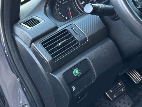 Used 2017 Honda Accord Sport image 29