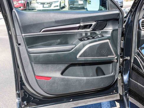 Used 2025 Kia Telluride S FWD image 22