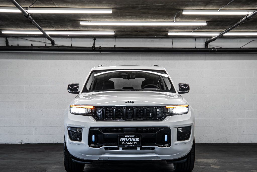 Used 2023 Jeep Grand Cherokee 30th Anniversary AWD/4WD image 8