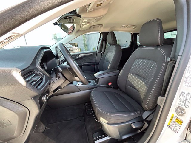Used 2025 Ford Escape Active AWD/4WD image 25