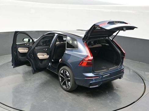 New 2026 Volvo XC60 B5 Plus w/ Climate Package image 35