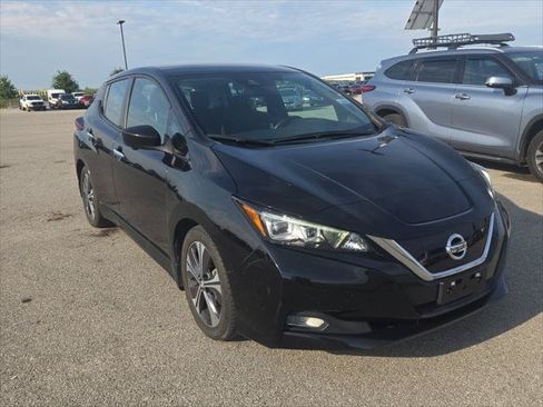 Used 2020 Nissan Leaf SV w/ SV Technology Package FWD image 23