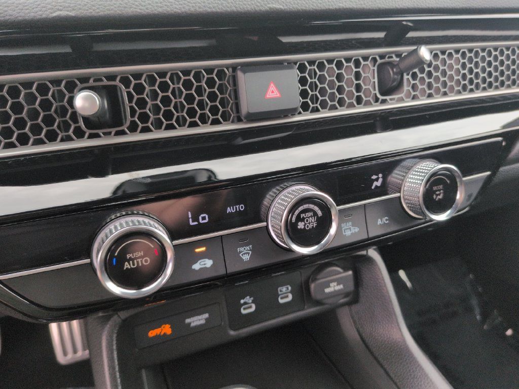 Used 2025 Honda Civic Sport image 16