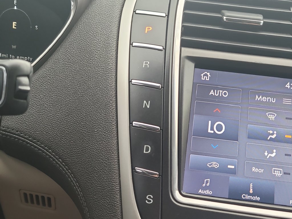 Used 2020 Lincoln Nautilus FWD image 24