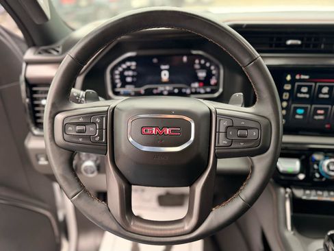 Used 2025 GMC Sierra 1500 AT4 w/ Technology Package AWD/4WD image 27