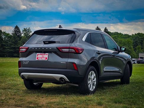 Used 2023 Ford Escape Active w/ Tech Pack #1 AWD/4WD image 3