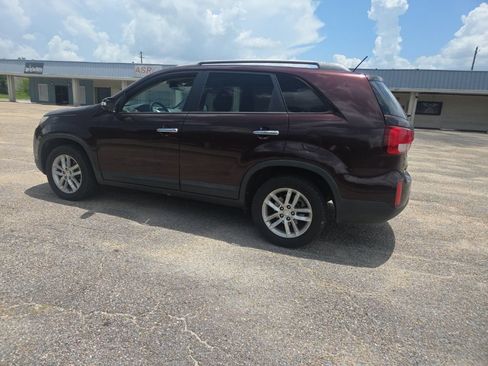 Used 2015 Kia Sorento LX FWD image 9