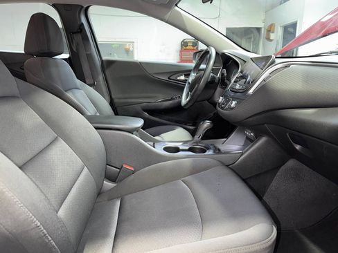Used 2019 Chevrolet Malibu RS FWD image 27
