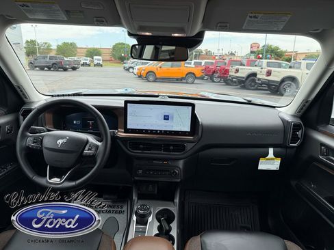 Used 2025 Ford Bronco Sport Outer Banks w/ Outer Banks Tech Package+ AWD/4WD image 11