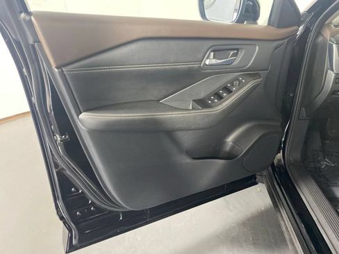 Used 2023 Nissan Rogue SV AWD/4WD image 25