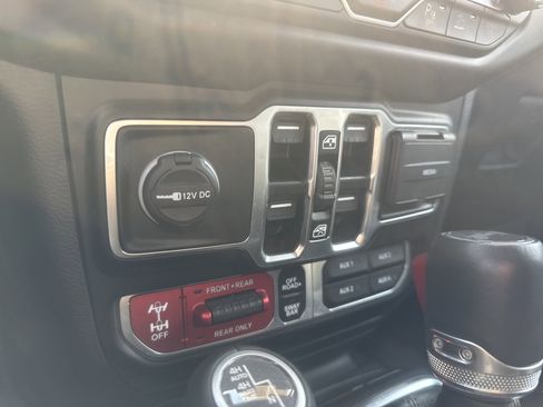 Certified 2023 Jeep Wrangler Unlimited Rubicon 392 w/ Trailer Tow Package image 29