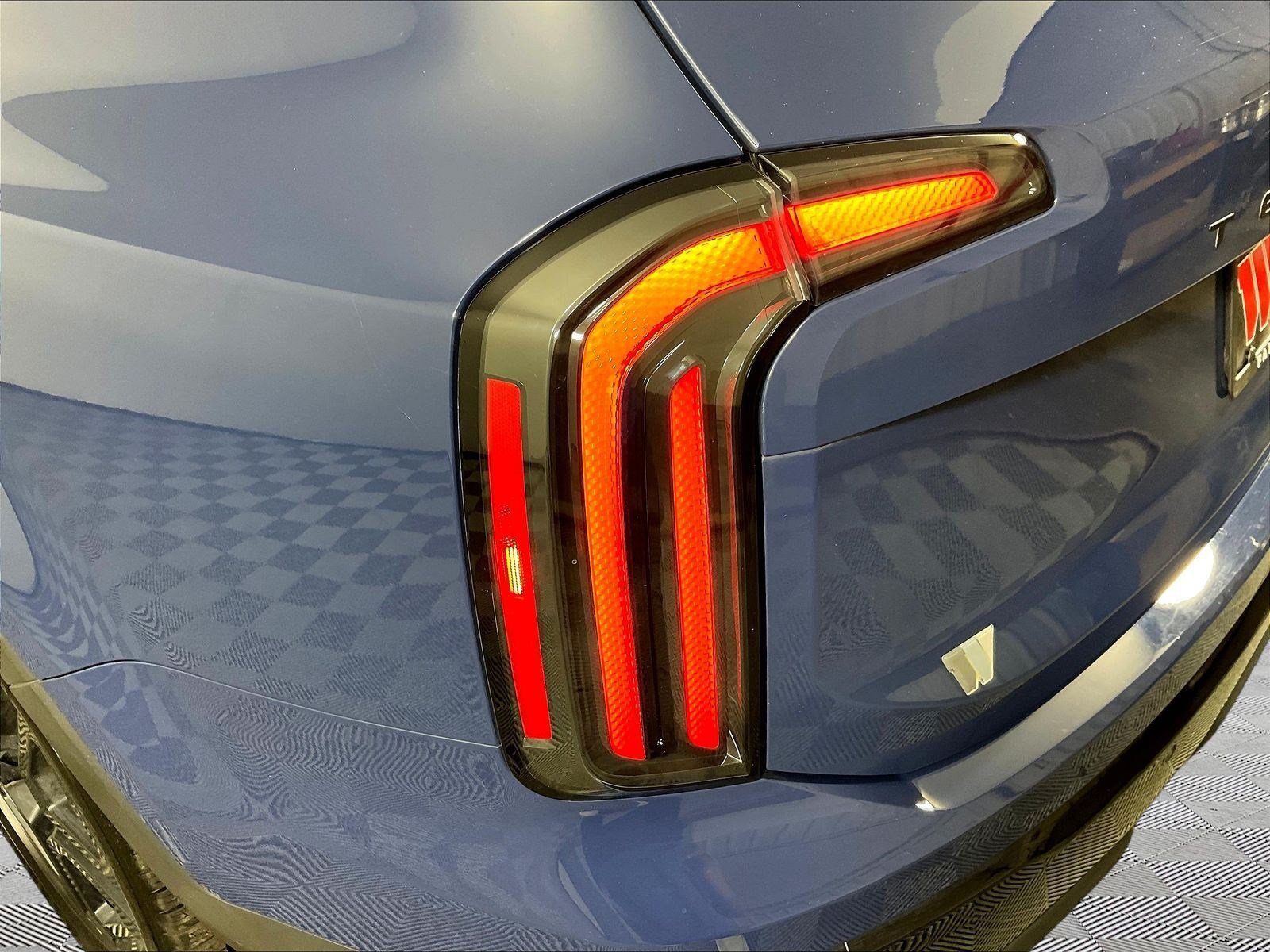 Used 2025 Kia Telluride SX X-Line AWD/4WD image 23