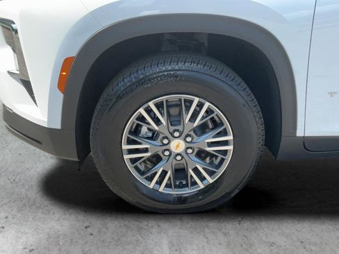 New 2026 Chevrolet Traverse LT FWD image 22