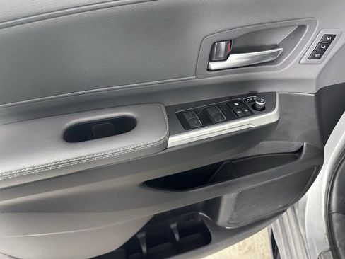 Certified 2023 Toyota Sienna XSE image 24