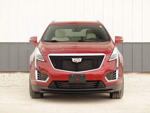 Used 2020 Cadillac XT5 Sportv image 2