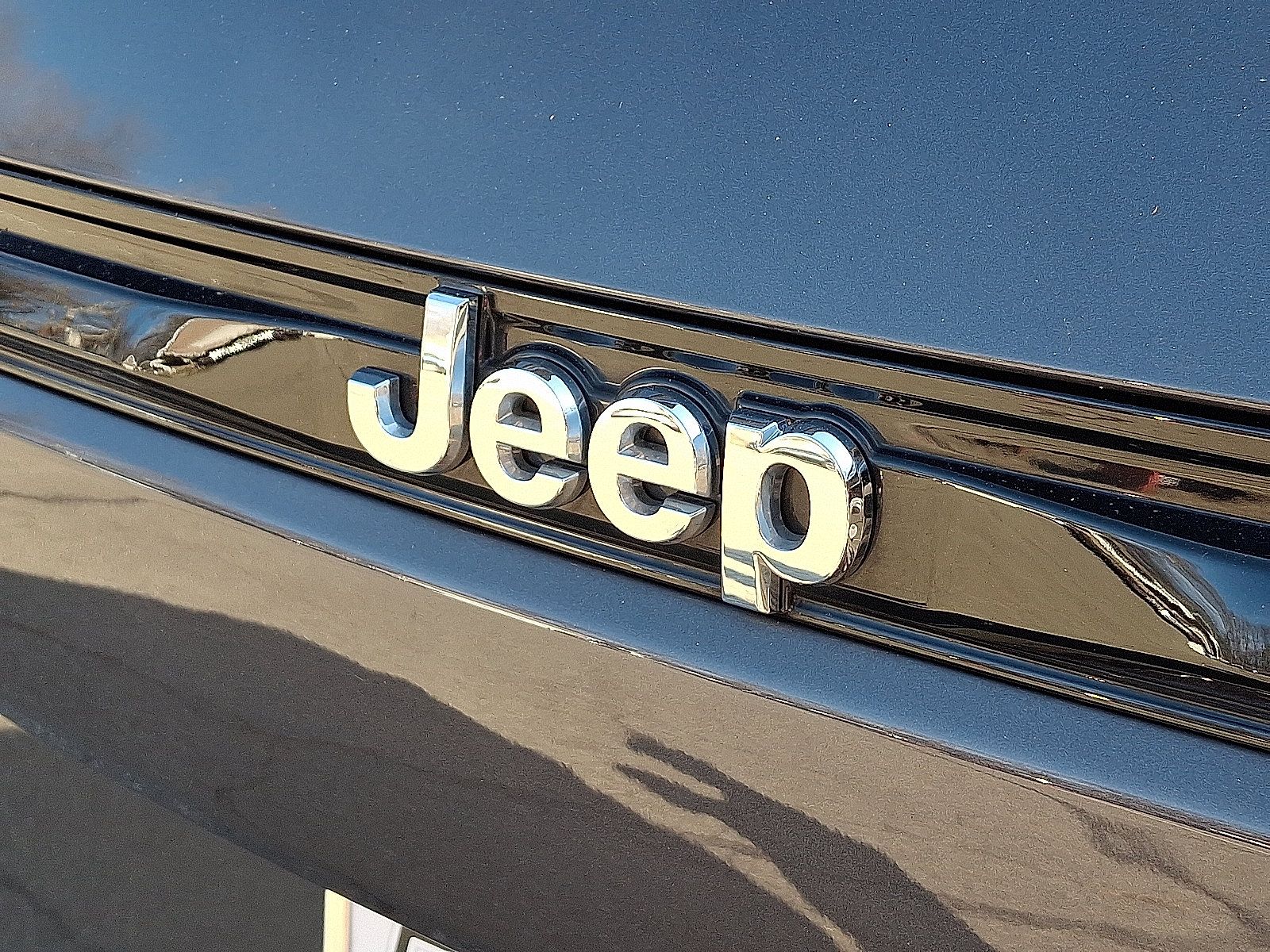 Certified 2023 Jeep Grand Cherokee Limited AWD/4WD image 32