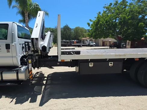 Used 2017 Ford F650 2WD Regular Cab Super Duty image 2