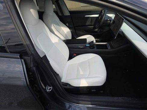 Used 2021 Tesla Model 3 Standard Range Plus image 19