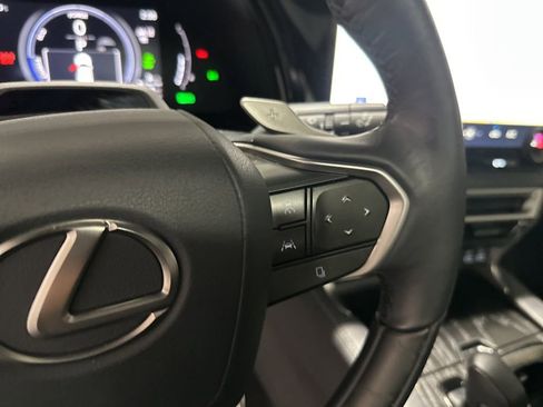 Used 2024 Lexus RX 450h AWD w/ Luxury Package image 17