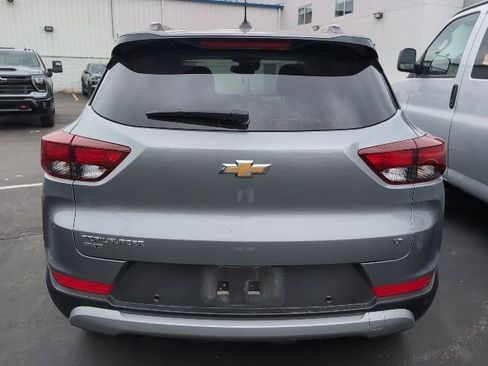 Used 2024 Chevrolet TrailBlazer LT w/ Convenience Package AWD/4WD image 2