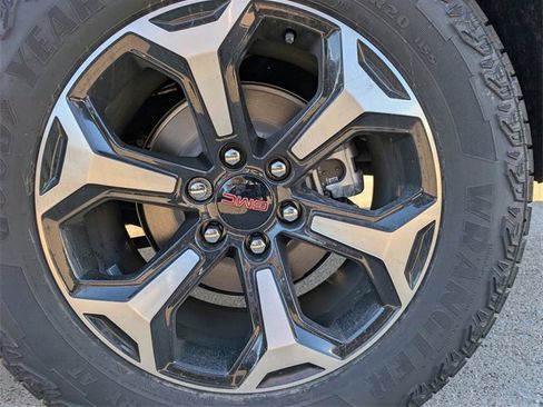 New 2026 GMC Yukon XL AT4 w/ AT4 Premium Plus Package image 7