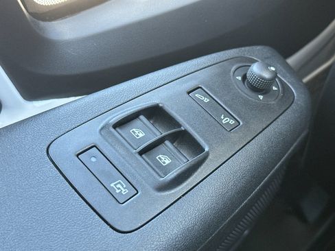 Used 2026 RAM ProMaster 2500 w/ Convenience Group FWD image 11