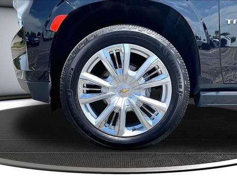 Used 2022 Chevrolet Tahoe High Country AWD/4WD image 35