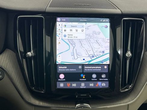 Certified 2023 Volvo XC60 B5 Plus w/ Climate Package image 16