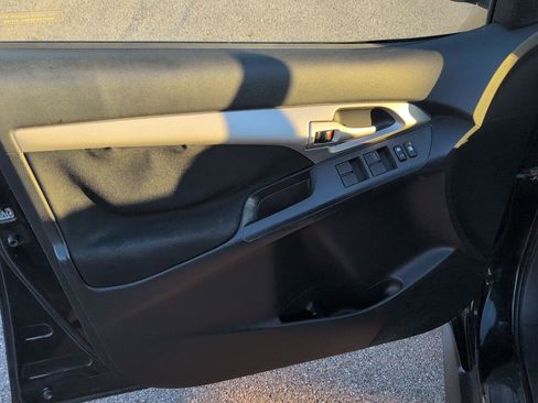 Used 2009 Pontiac Vibe AWD w/ Sun And Sound Package image 15