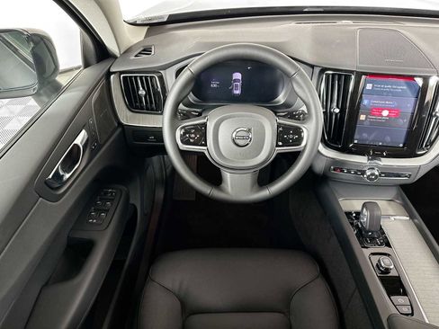 Used 2025 Volvo XC60 B5 Plus w/ Protection Package Premier image 18