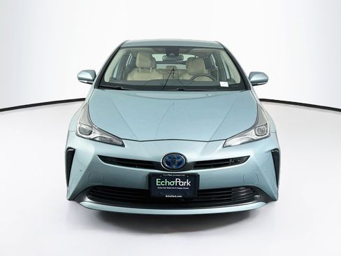 Used 2021 Toyota Prius LE FWD image 2