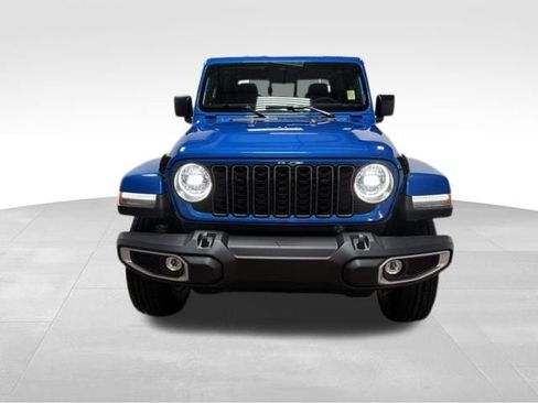 New 2026 Jeep Gladiator Sahara image 3