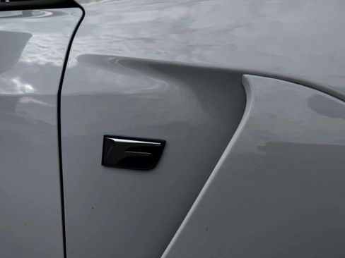 Used 2017 Lexus RC F image 10